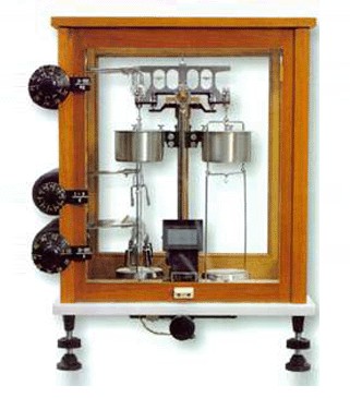 TGϵ�ЙC(j��)е������ƽ